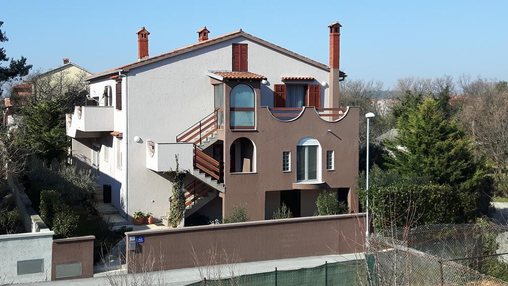 Lili'S House Apartment Ližnjan Екстериор снимка