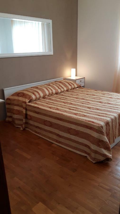 Lili'S House Apartment Ližnjan Екстериор снимка