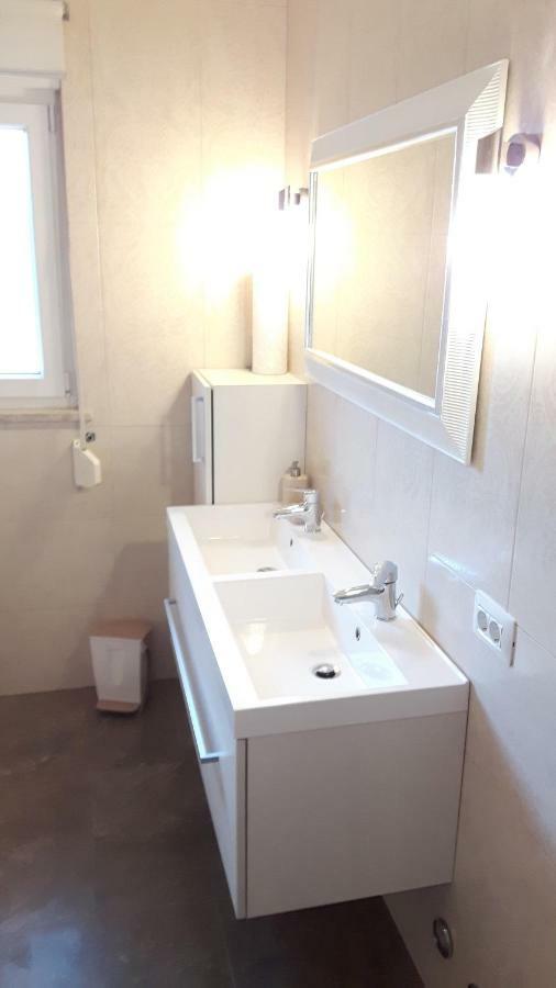 Lili'S House Apartment Ližnjan Екстериор снимка