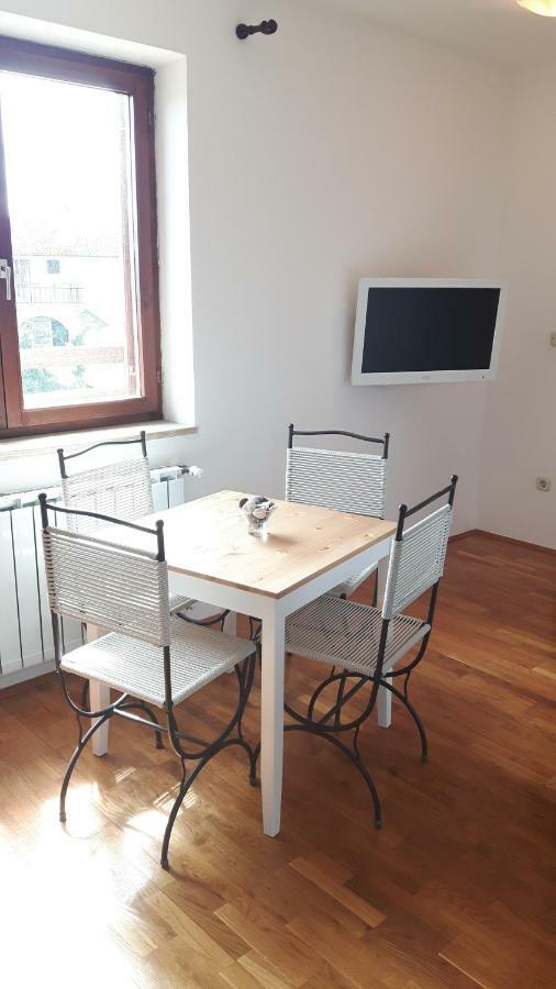 Lili'S House Apartment Ližnjan Екстериор снимка